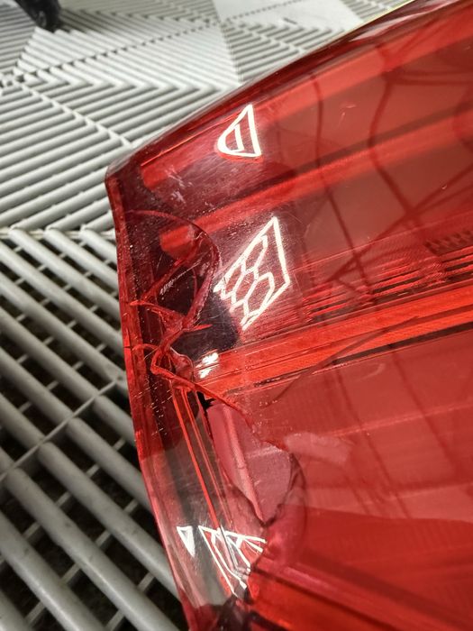 Stopuri triple stop spate BMW G30 originale