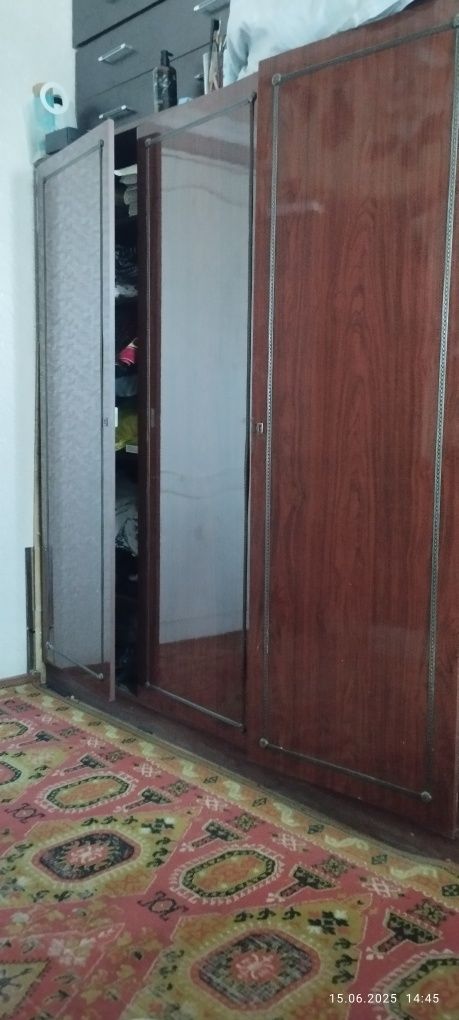 Продам шифонер 3х створчатый полированный