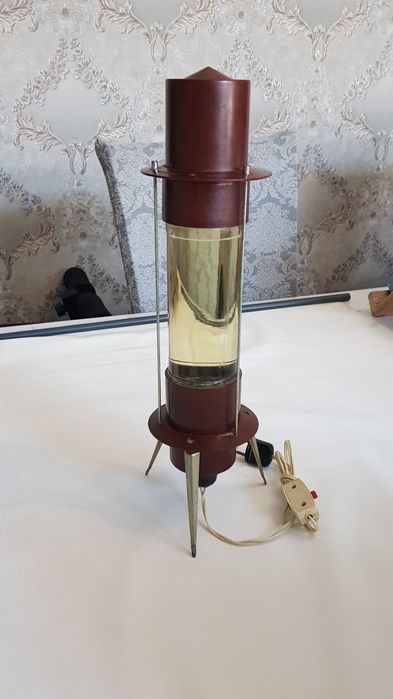 Продаеться  светилник