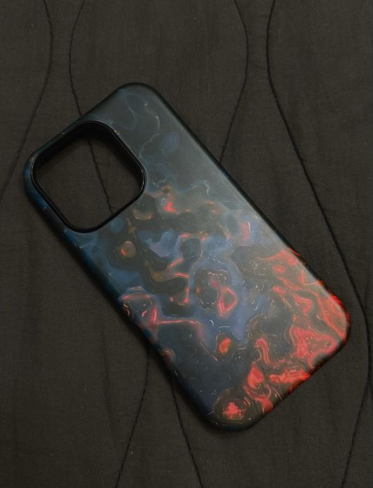 Чехол на iphone 16 pro