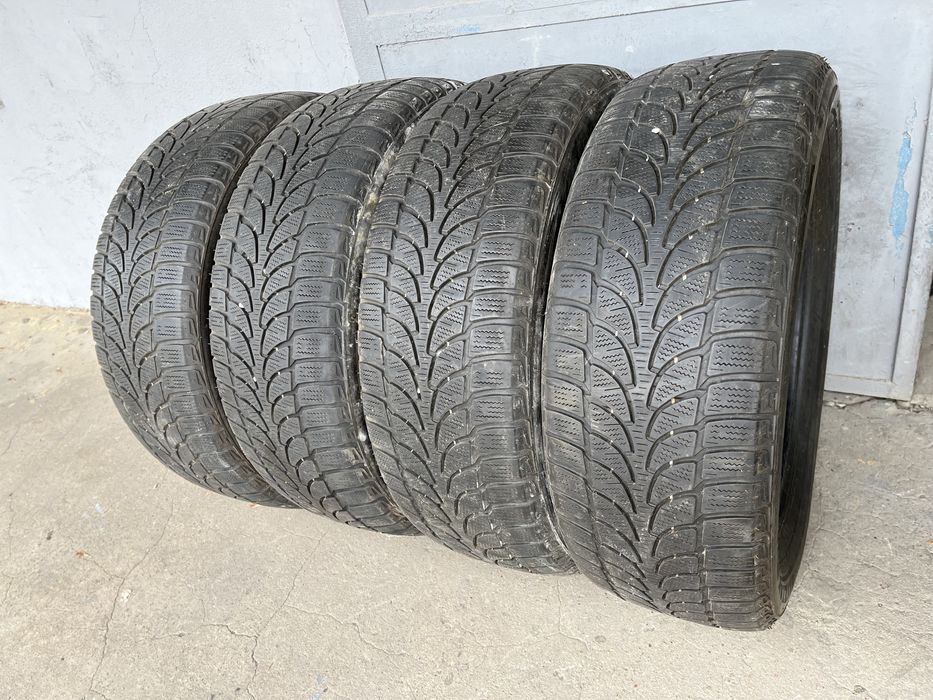 4 бр. зимни гуми 235/60/18 Bridgestone 5,2-6 mm DOT 3215