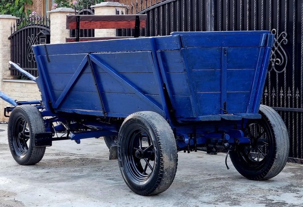 Coș  Căruță Ștraf făcută la comanda  Fier forjat Roti Spitate
Fier for