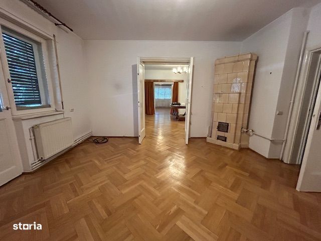 Casin Domenii Sandu Aldea Ap 4 camere 140 mp+garaj+curte 240 mp superb