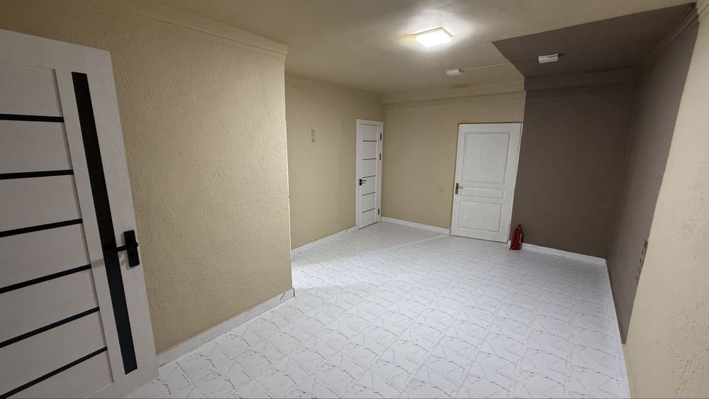 Офис новомосковская 45кв.м. Цокаль