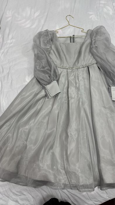 Вечерное платье в красивом фасоне