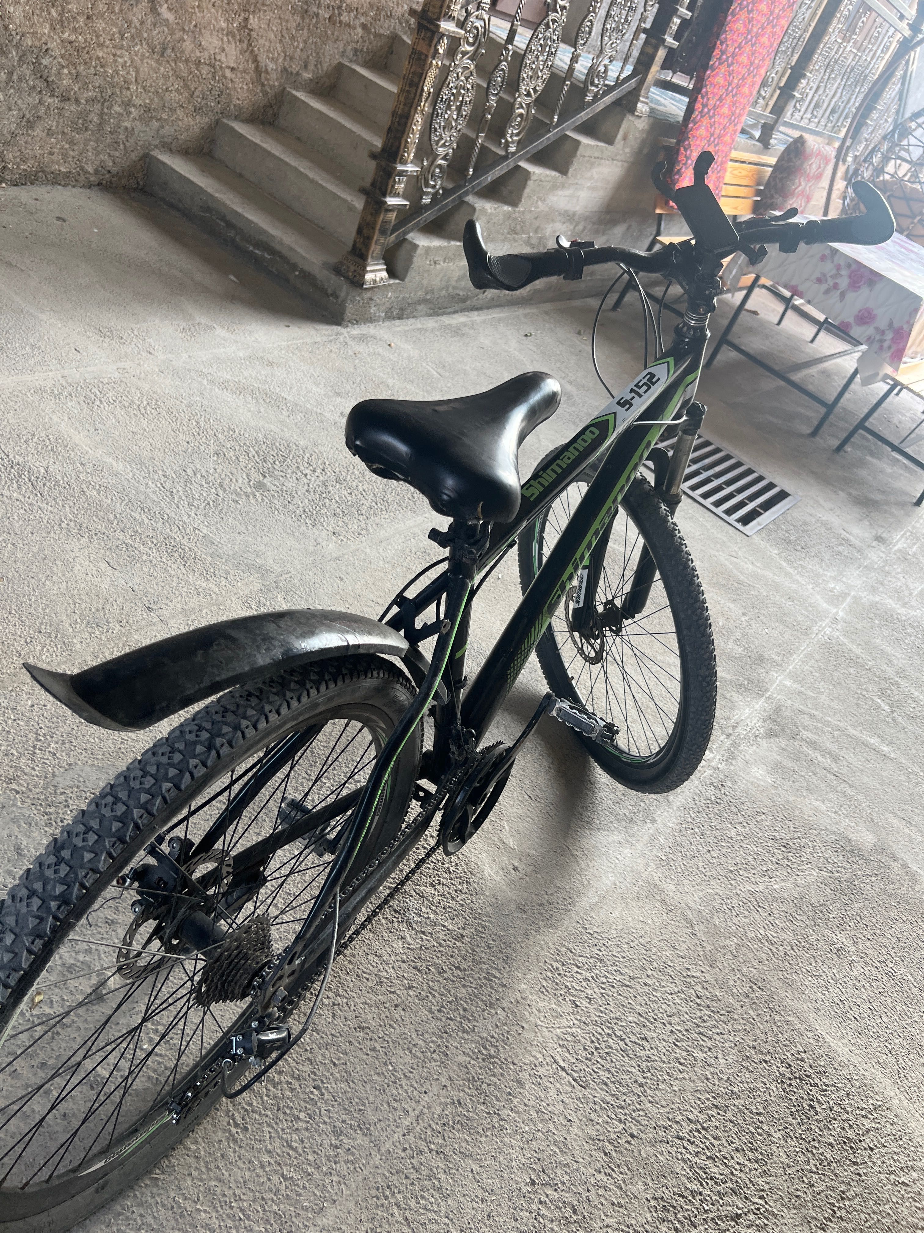 Velik skorli Shimano razmeri 17,5 oladiganlar aloqaga chiqsin