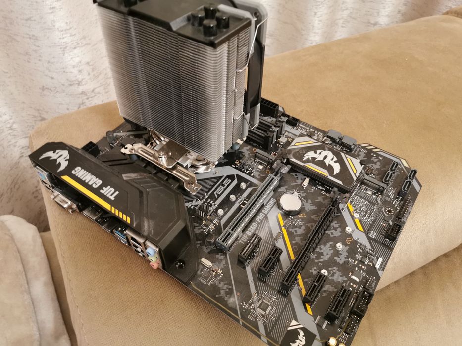 Kit mb TUF B360 PRO GAMING, I7 9700