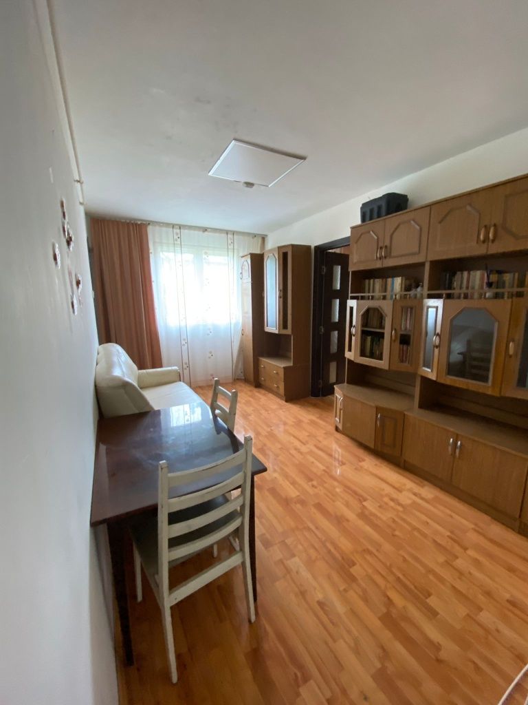 Inchiriez apartament complet mobilat și utilat