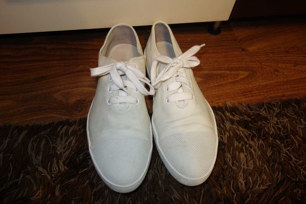 SNEAKERS Barbat Prada, Piele, Albi, Marimea 45, Stare foarte buna