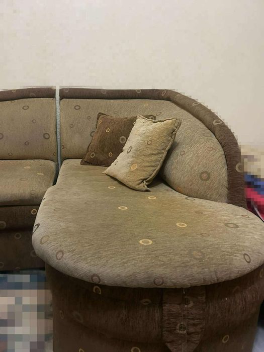 Диван-ъглов ,бежов