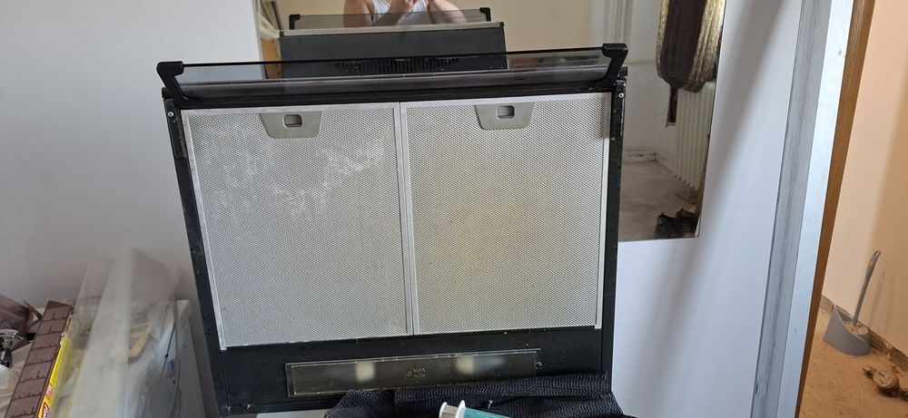 Vând aragaz si hota