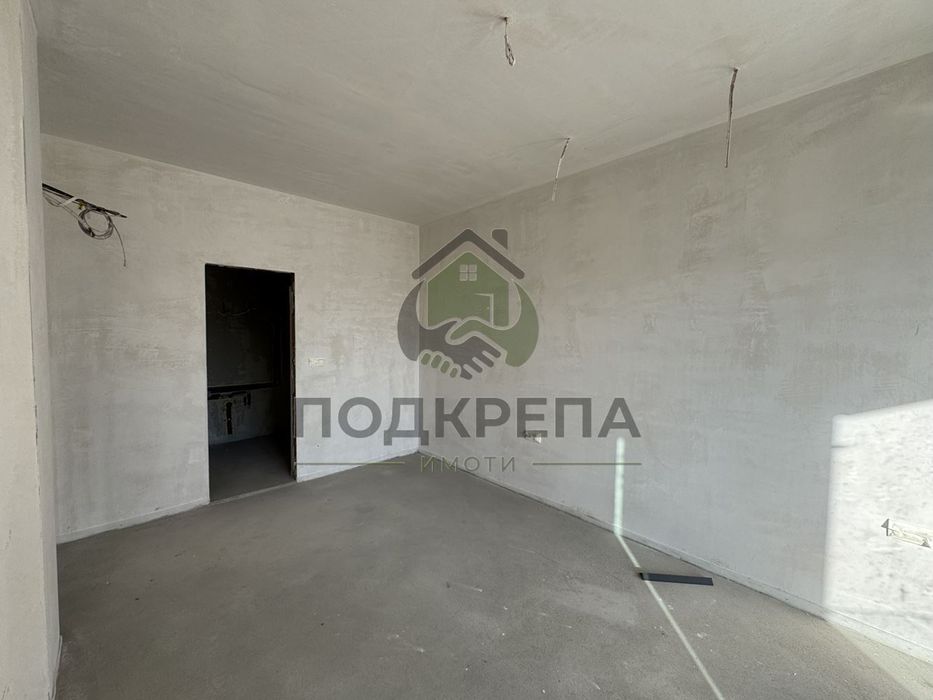 Продава се Тристаен апартамент в Пловдив, Младежки Хълм - 130 кв.м за 1916 €/кв.м - Снимка #4