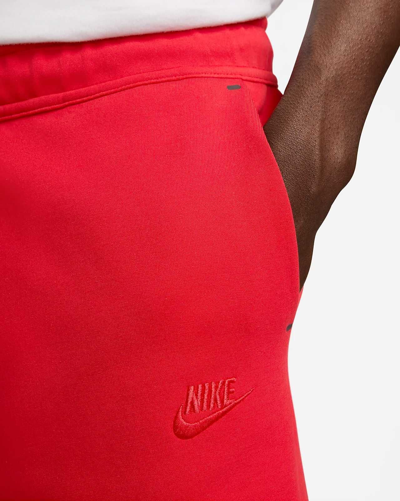 Pantaloni scurți pentru bărbați Nike Tech Fleece