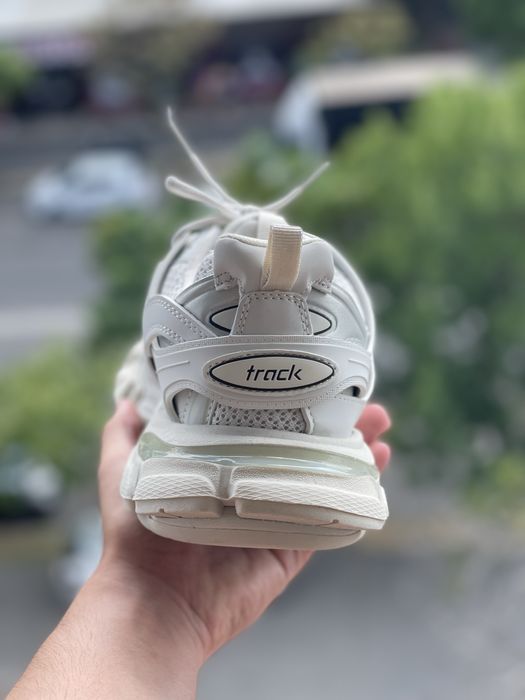 Balenciaga track alb full
