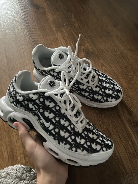 nike tn air dior concept