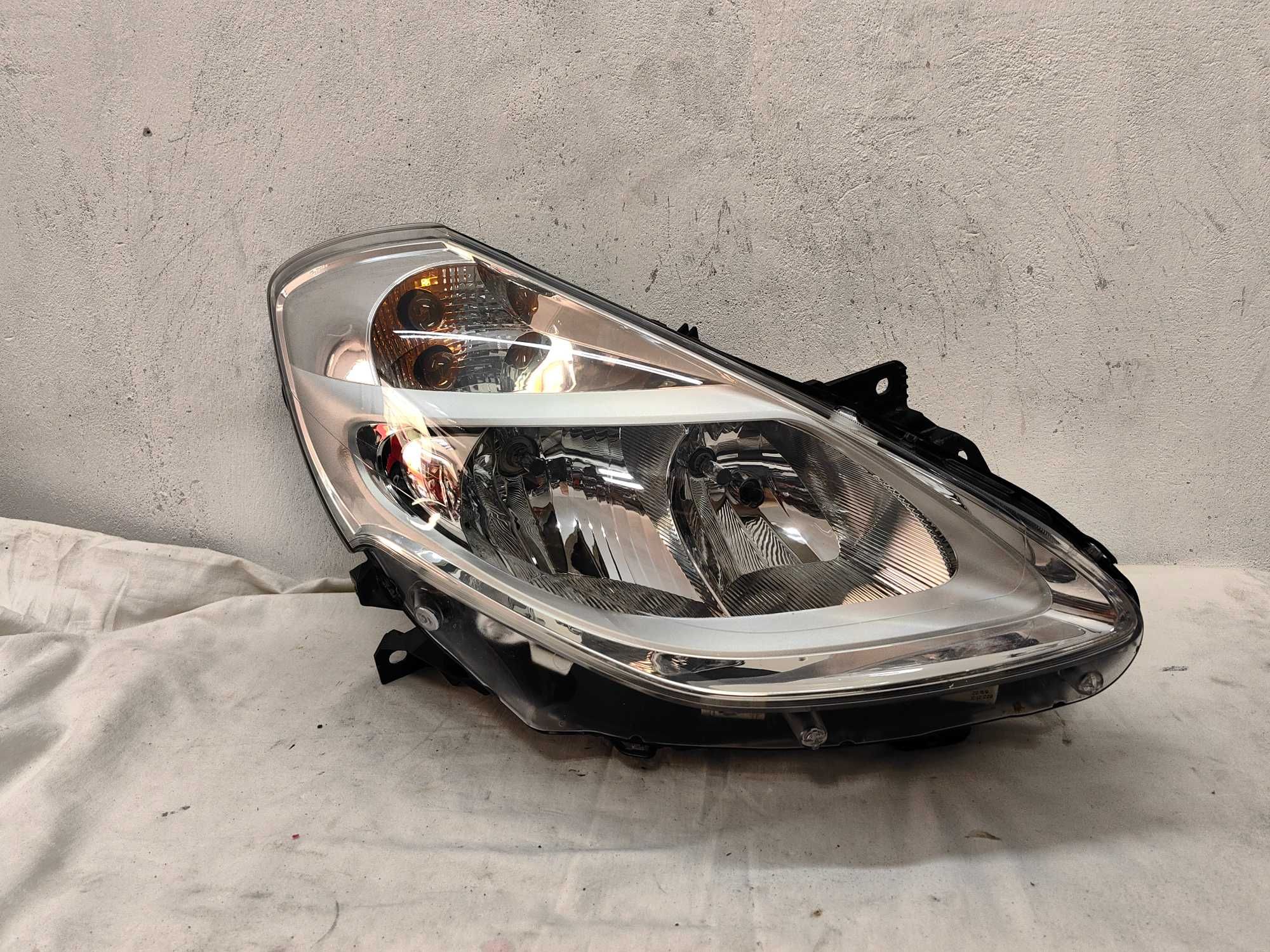 Оригинален фар Рено Клио 3  Renault Clio 3 Feis