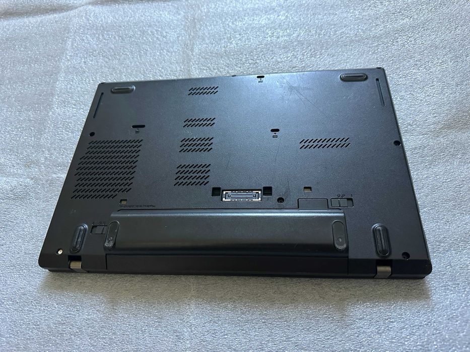 laptop lenovo Thinkpad L460, i3 gen 6, ram 8 gb, ssd sansung 240