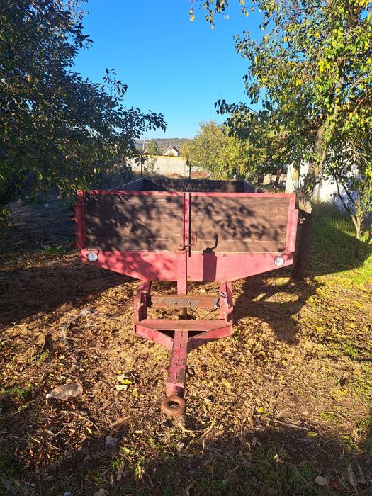 Remorca fara bascula recent adusa Belgia