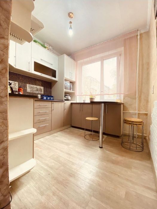 Продам 3х комн 18500