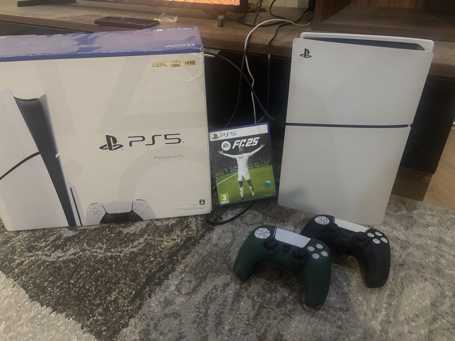 Playstation 5 slim + два джойстика + фифа 25