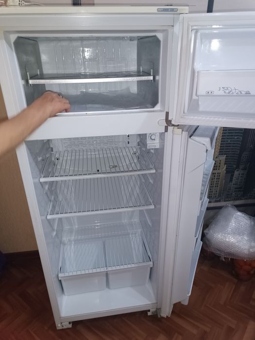 Продам холодильник Атлант