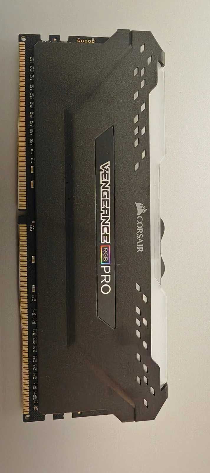 Рам памет Corsair Vengeance RGB PRO 64GB (2x32GB) DDR4 3200Mhz
