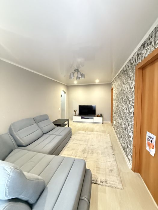 Продается 3х комнатная квартира на площади