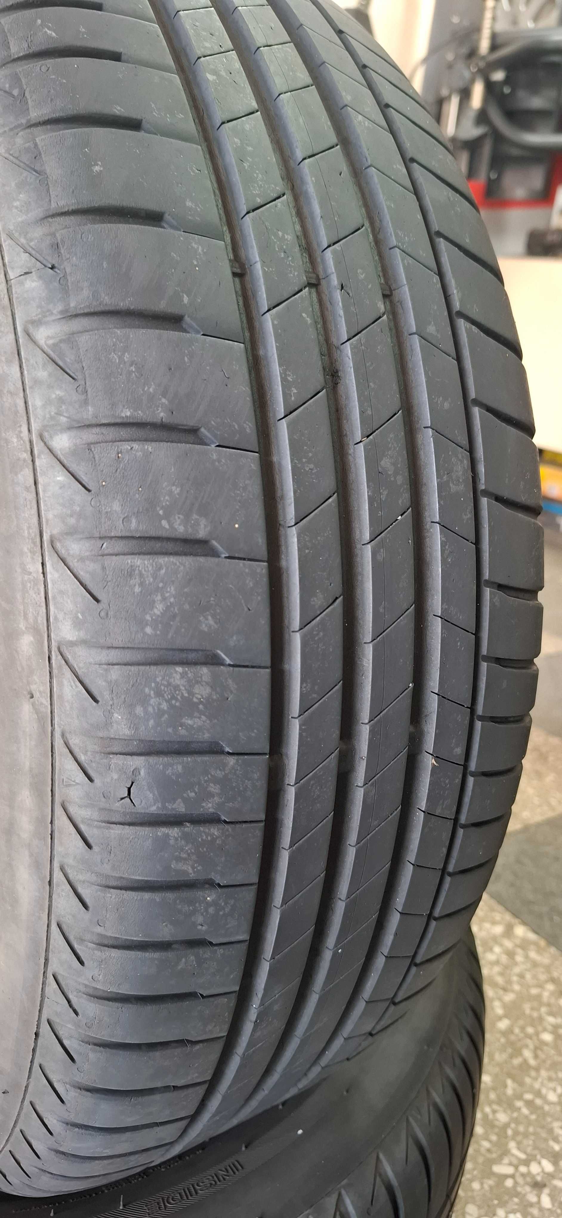 2бр. 205/60/16 Bridgestone 6.5mm грайфер, дот 23г. Безплатен монтаж