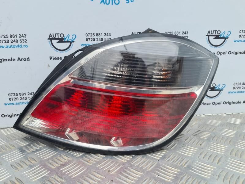 Stop aripa dreapta semnal fumuriu Opel Astra H facelift