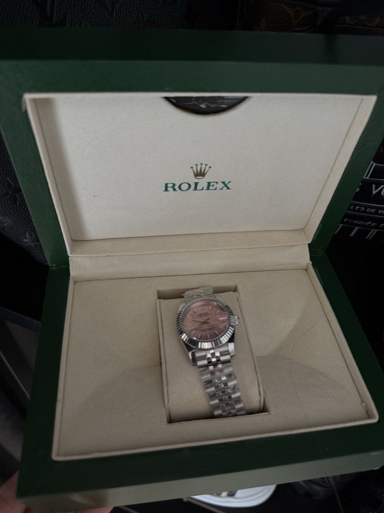 Часовник дамски rolex