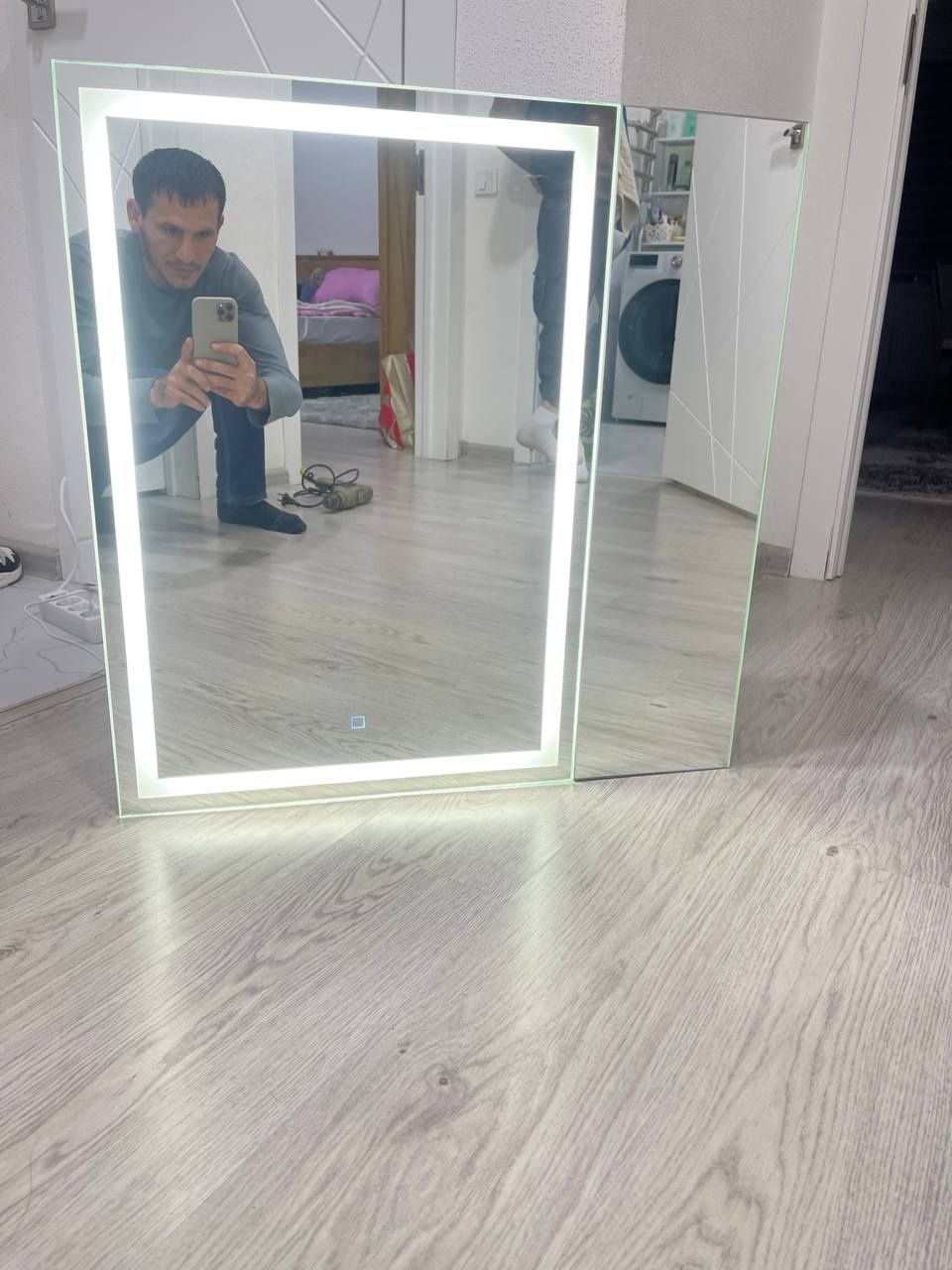 Навесное лед шкаф для ванной