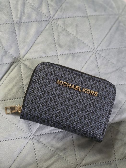 Portofel dama cu un avans in cont di restul ramburs doar samdey