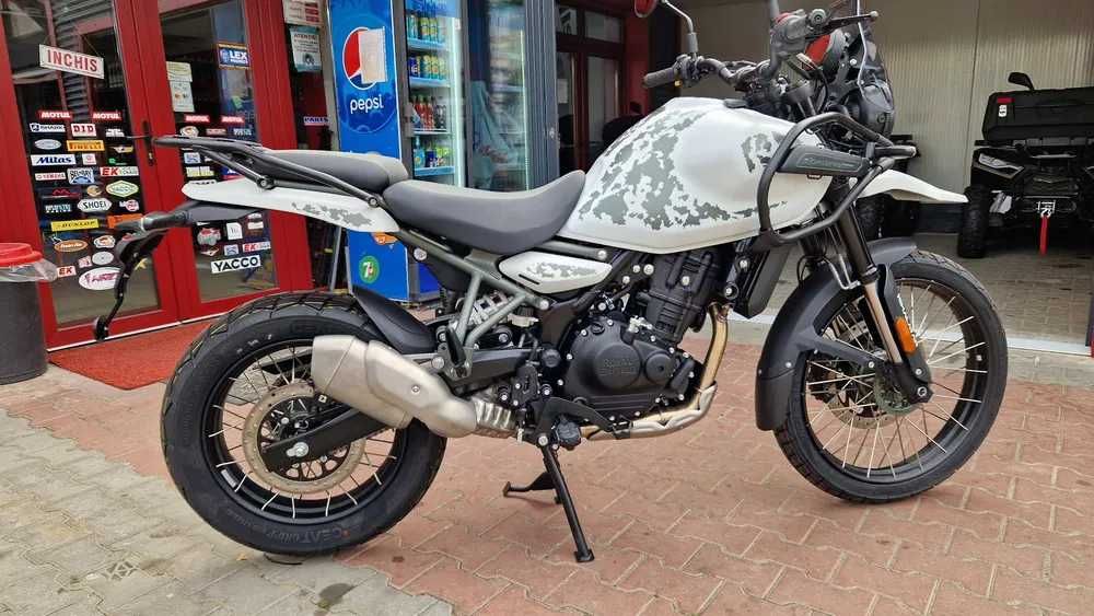 Royal Enfield Himalayan 450 NOU, Rate in magazin