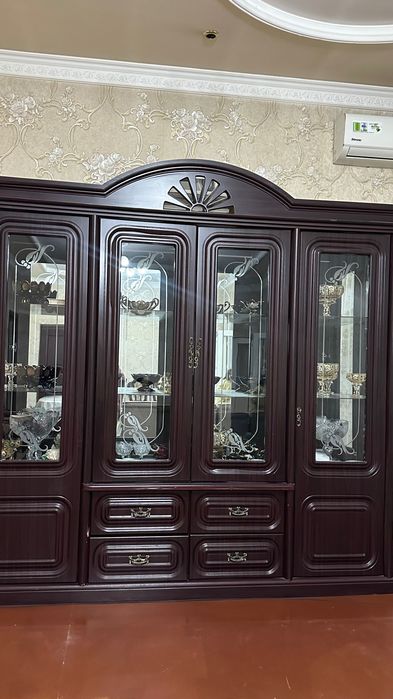 Сервант для гостинной