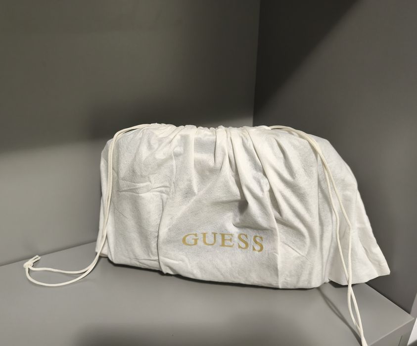 Нова оригинална дамска чанта Guess