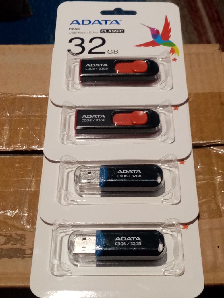 Vând stick-uri USB ADATA 32GB