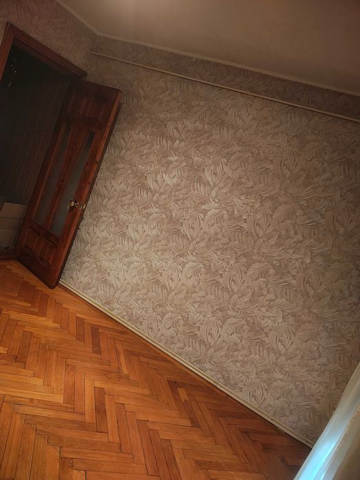 Vand ap 4 camere in spate la spicu