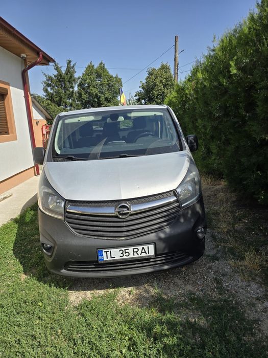 Autoutilitară Opel Vivaro 2015, preț 7.500 euro
