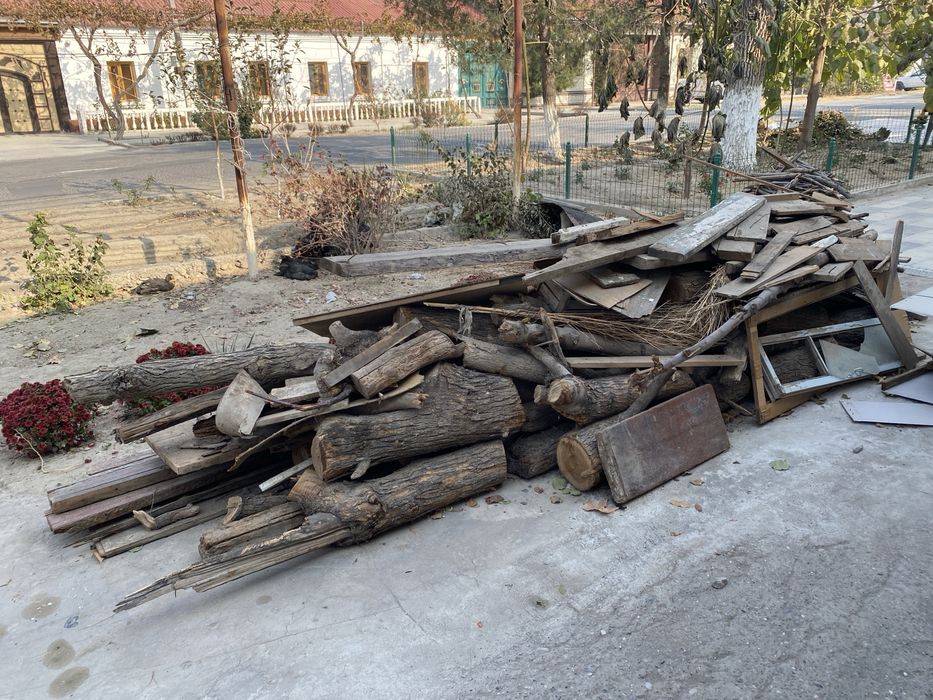 Ўтин сотилади 600