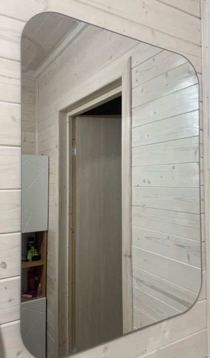 Срочно продам зеркало в ванную