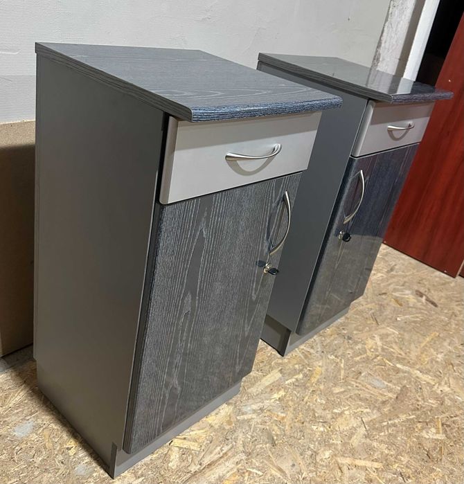 2 buc Dulap cu usa si sertar; Comoda cu cheie si rafturi; Bufet