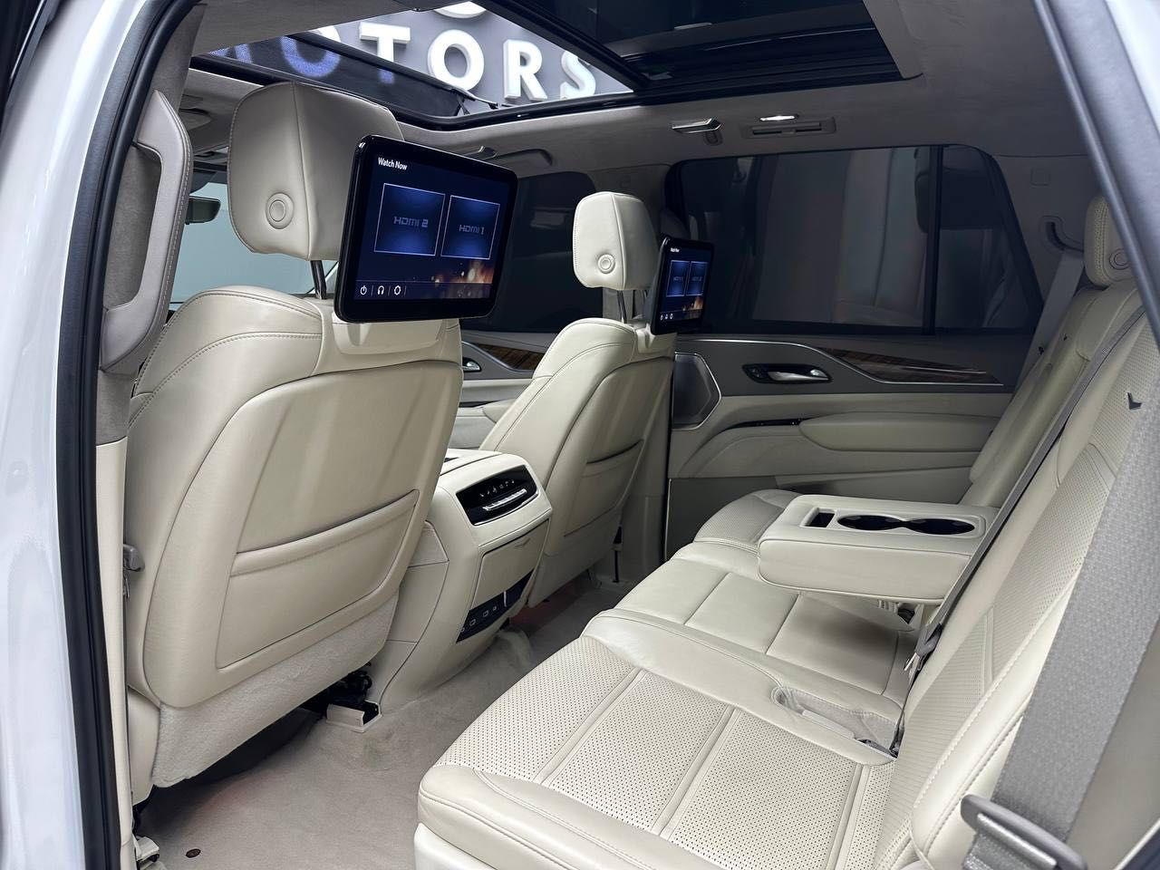 Продается Cadillac Escalade 600