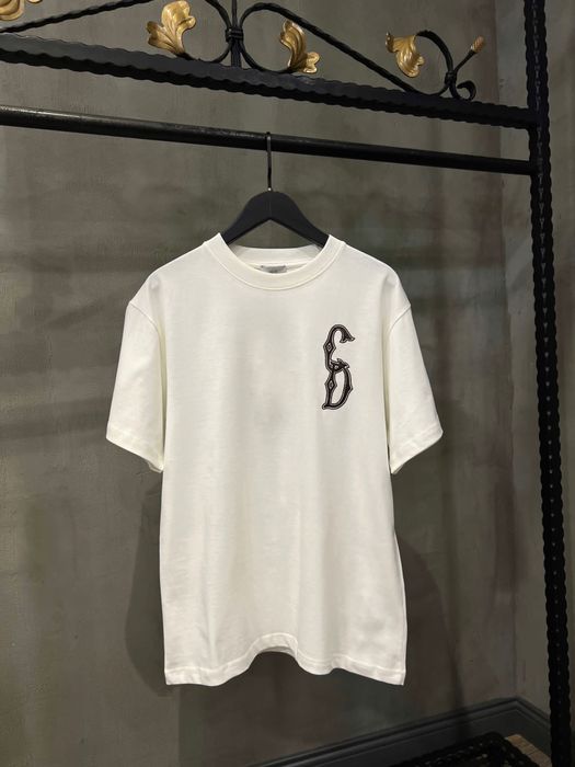 Tricouri dior lichidare