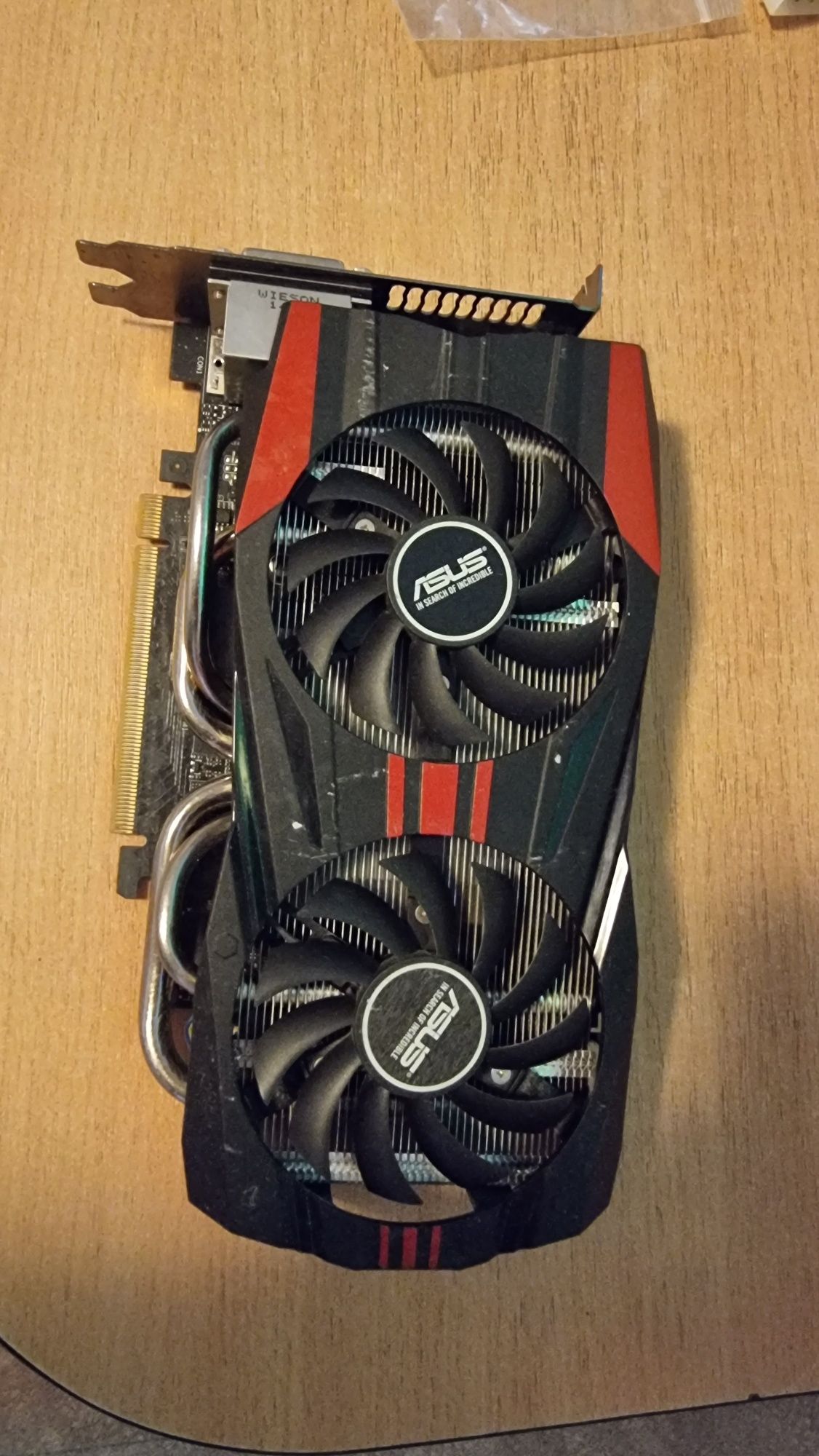 Asus gtx 760 2gb oc defecta