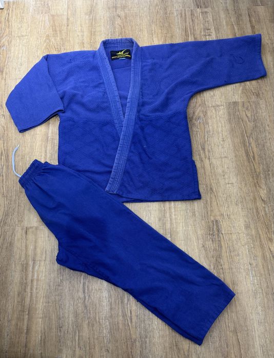 Кимано для дзюдо на 9/10 лет