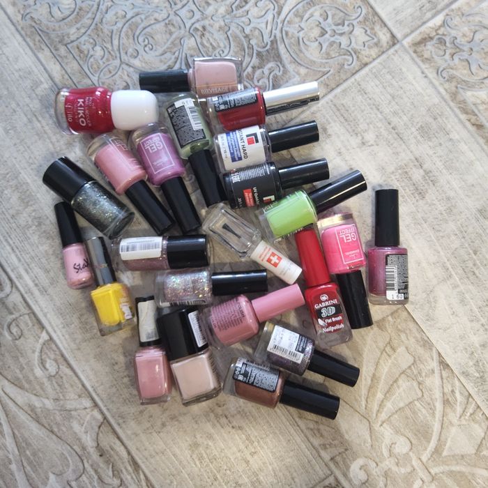 Лак для ногтей   500   тг.