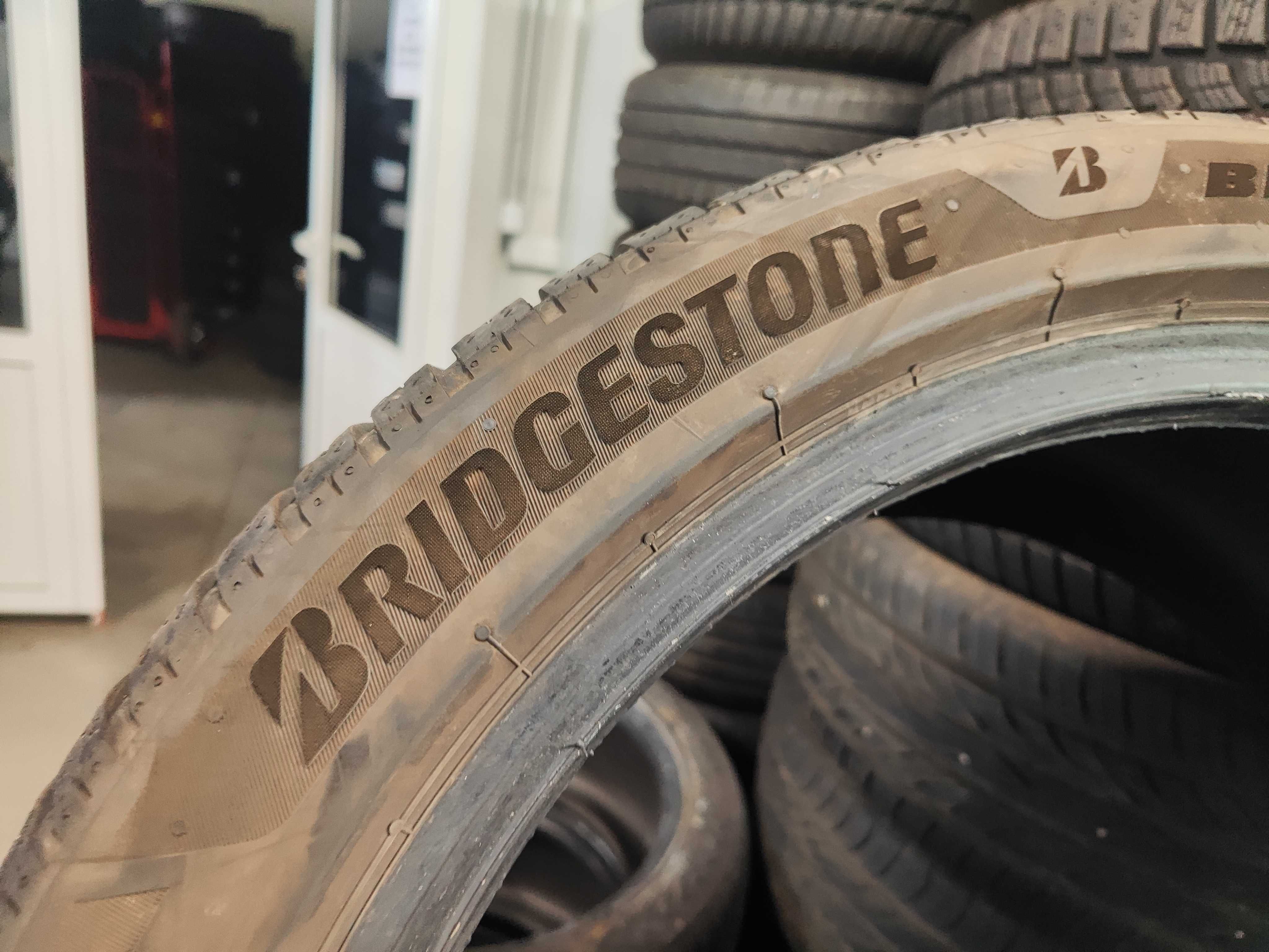 2бр.зимни гуми 255/40/19 Bridgestone