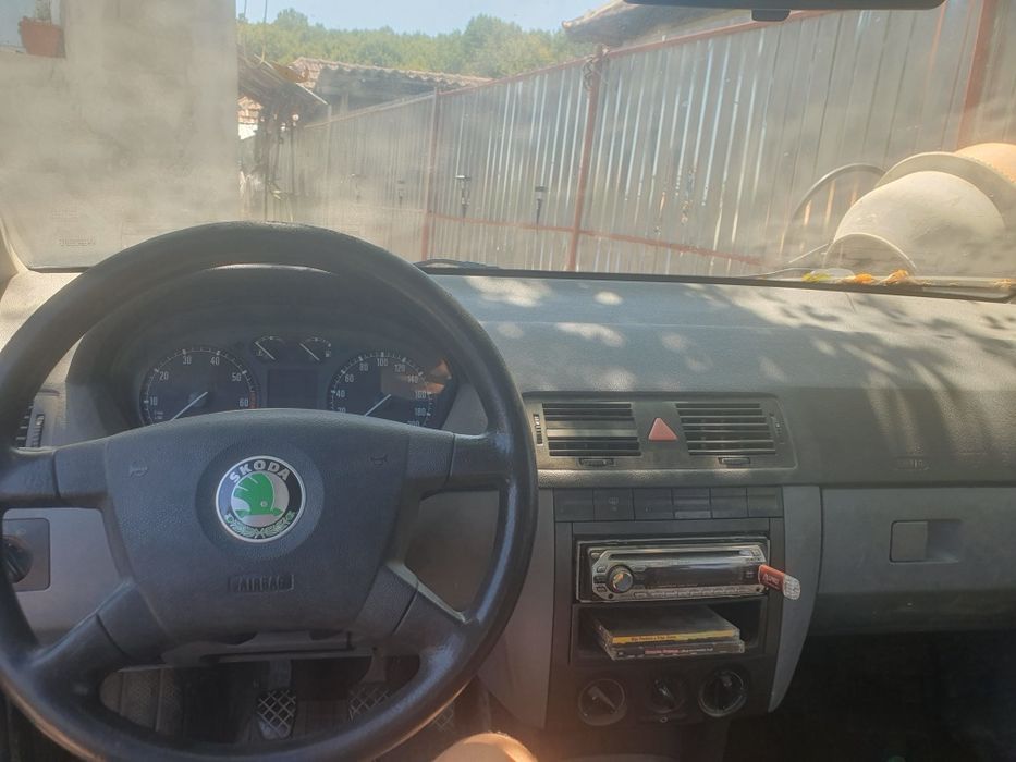 Vând,dezmembrez skoda fabia