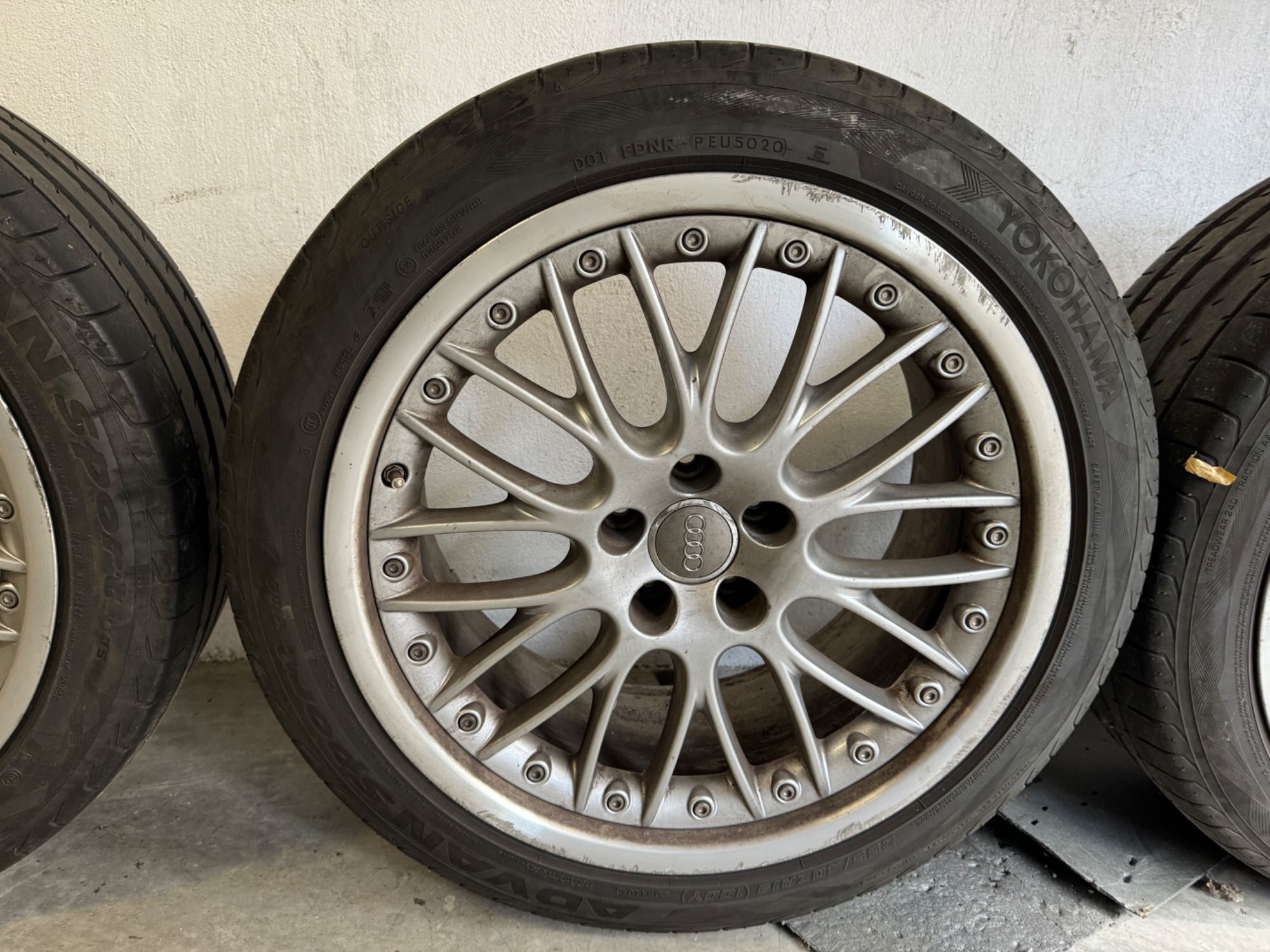Оригинални джанти Ауди Speedline 19 гуми Yokohama Advansport 255 40 19