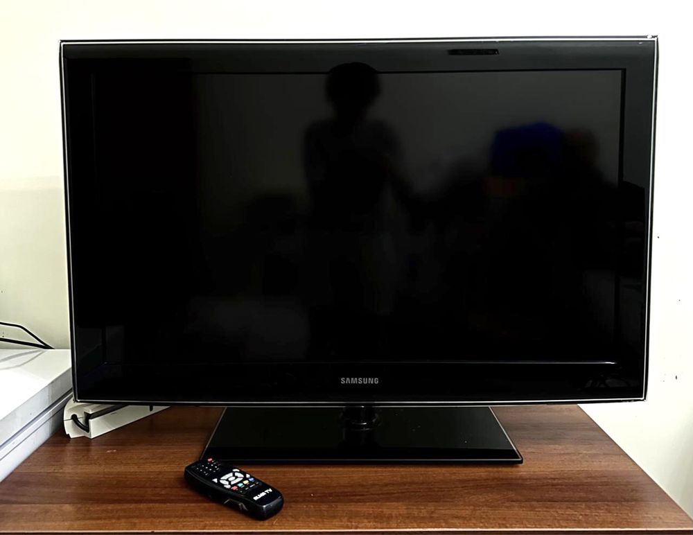 Продажа. Samsung TV, 40’ +подарок